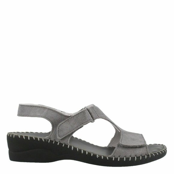 NEW La Plume Women Expo Grey Embossed Gloss Adjustable Front Ankle Strap Wedge - Picture 2 of 4